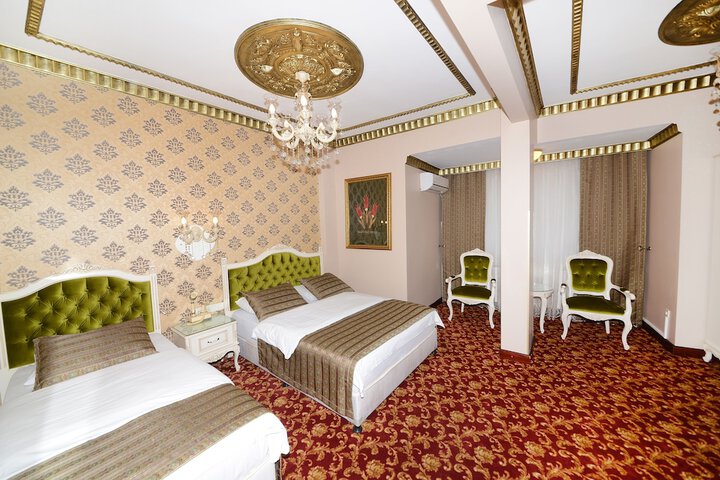 Room 7 of 43