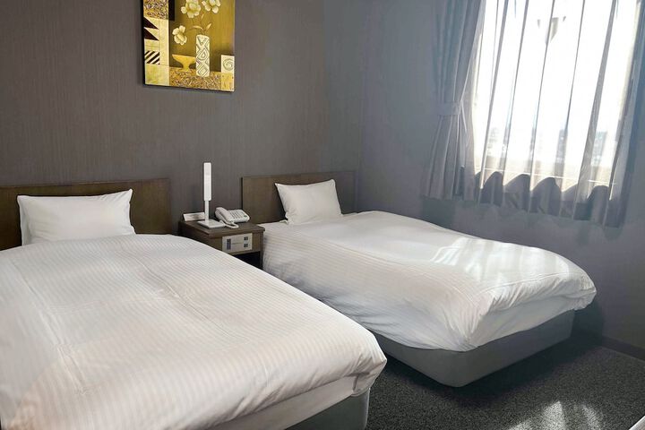Room 6 of 29