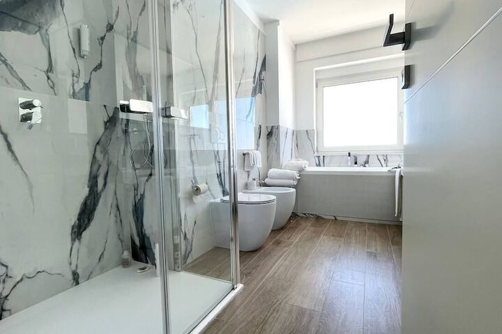 Room 28 of 63