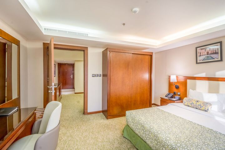 Room 22 of 43