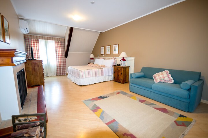 Room 7 of 60