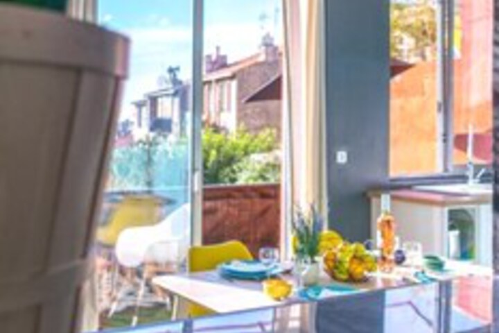 Image of Charming Flat Comfortable & quiet, Close to the sea
