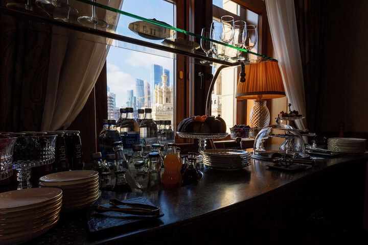 Lounge 258 of 339