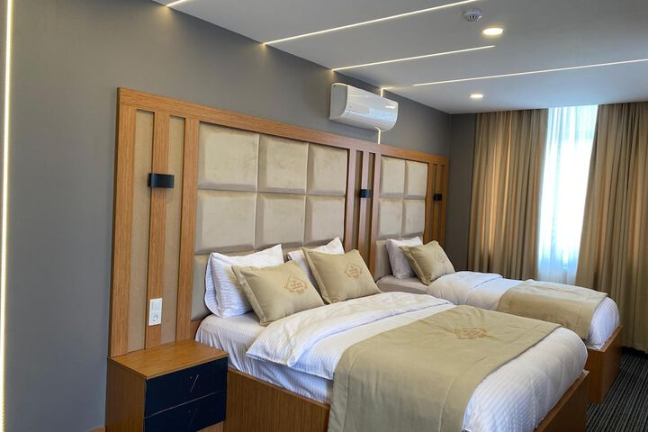 Room 34 of 39