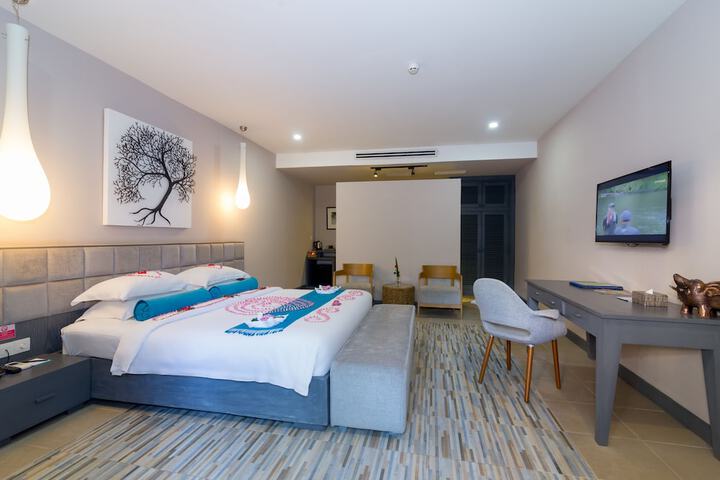 Room 15 of 165
