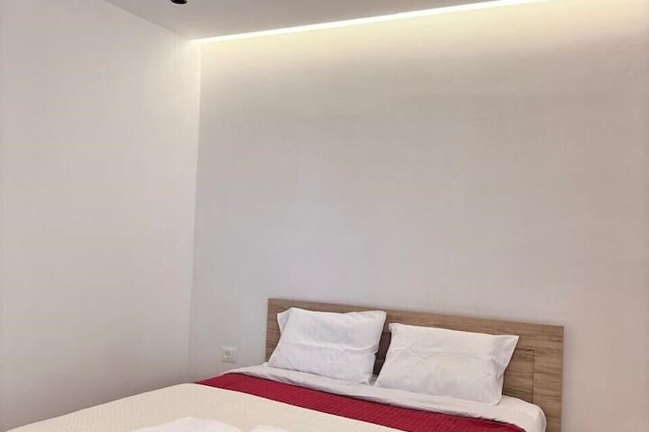 Room 19 of 31