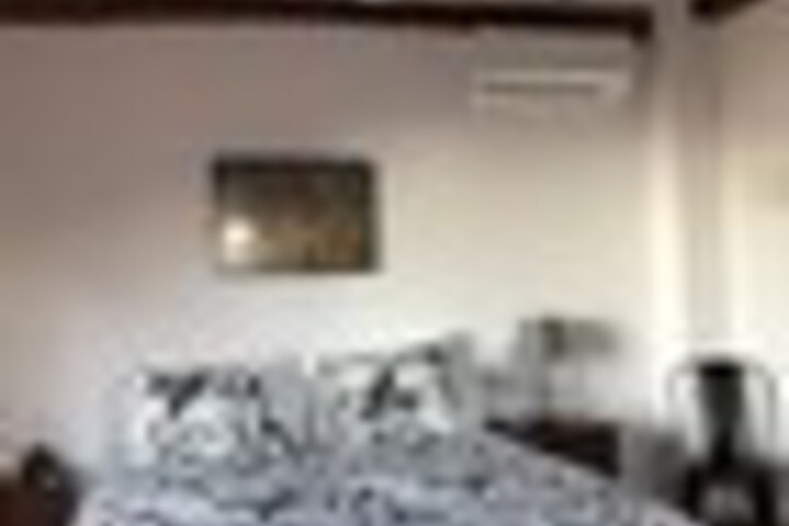 Room 17 of 162