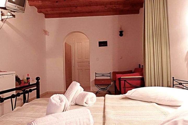 Room 4 of 36
