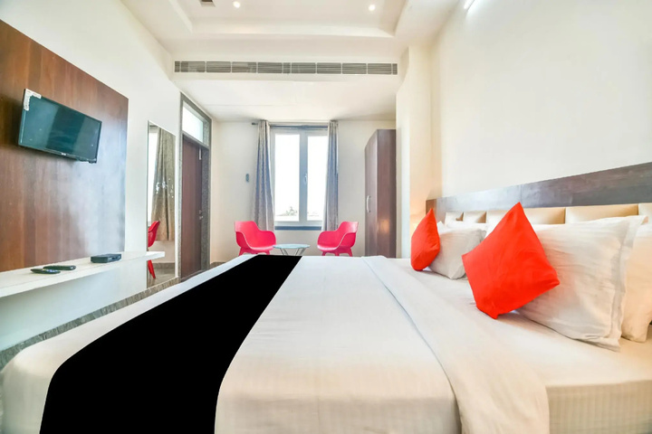 OYO Townhouse 837 Hotel Sarover