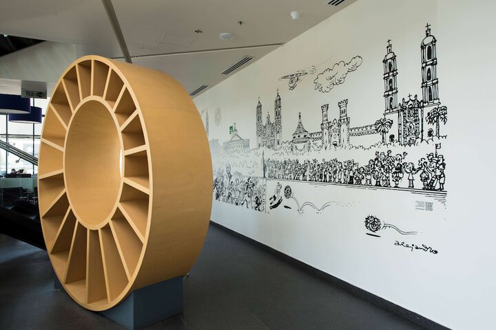 Guest Lobby