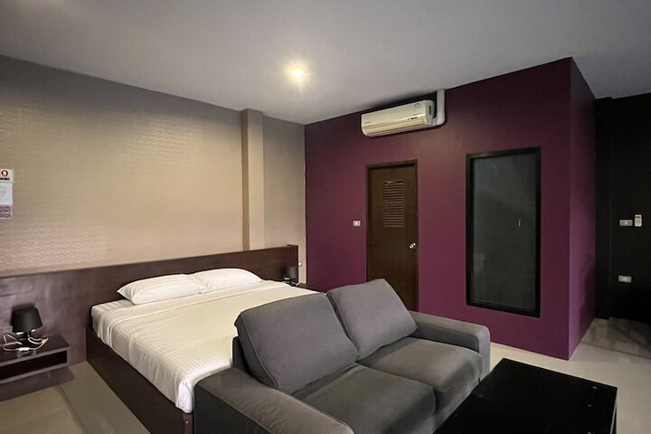 Room 3 of 19