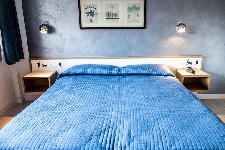 Room 6 of 34