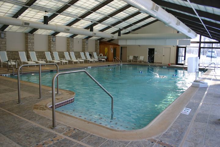 Hotel Pool
