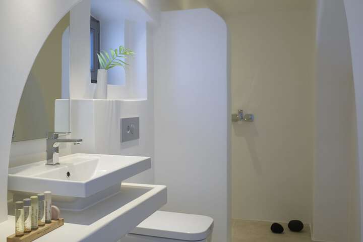 Room 42 of 90