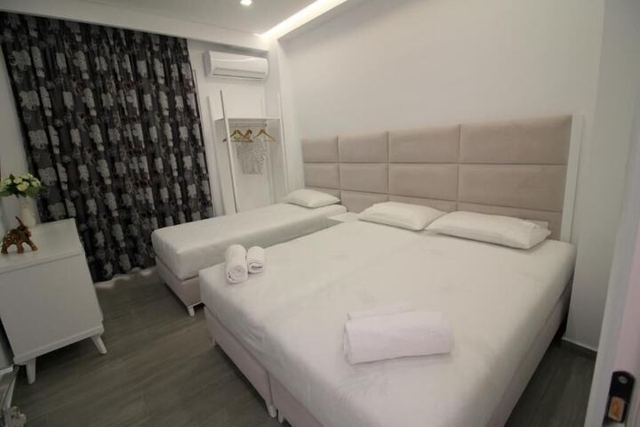 Room 8 of 21