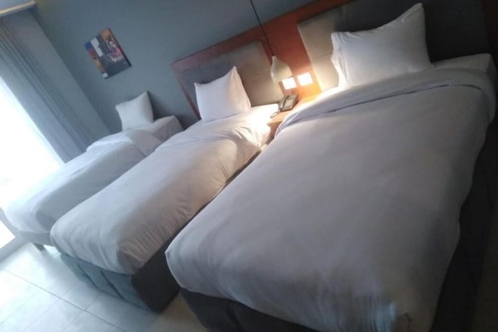 Room 6 of 34