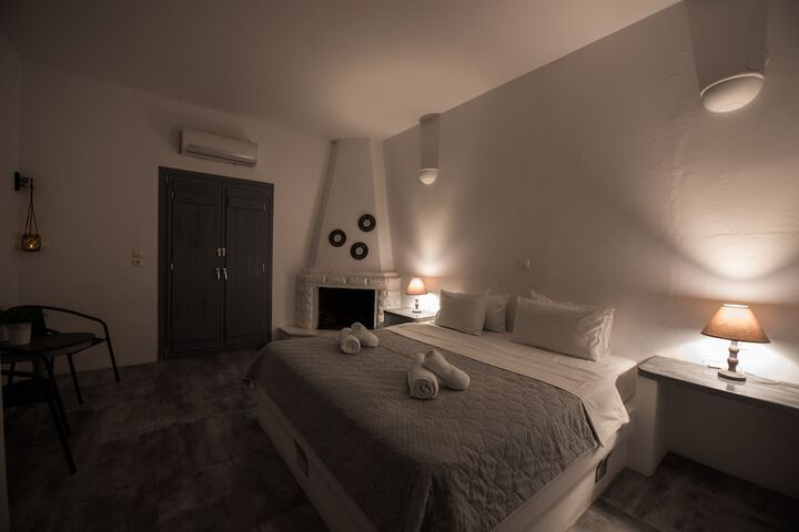 Room 12 of 111