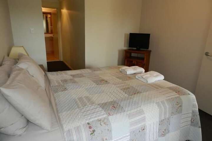 Room 27 of 123