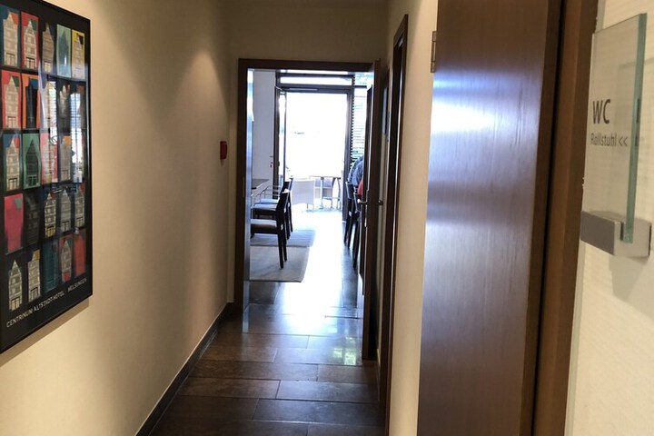 Room 34 of 67