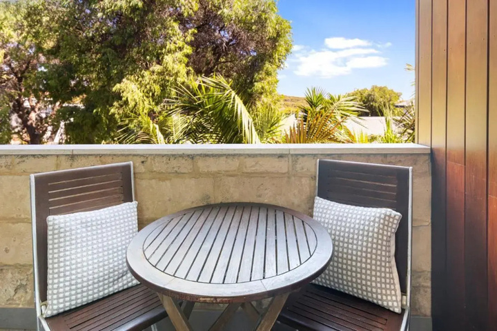 Terrace/Patio 4 of 7