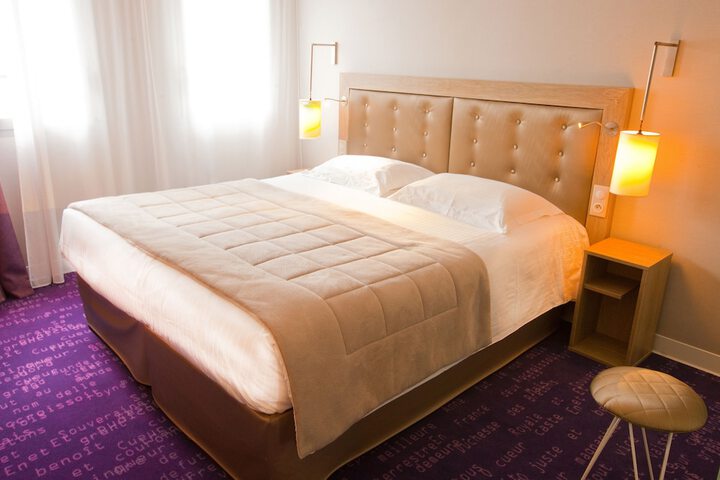 Room 6 of 31
