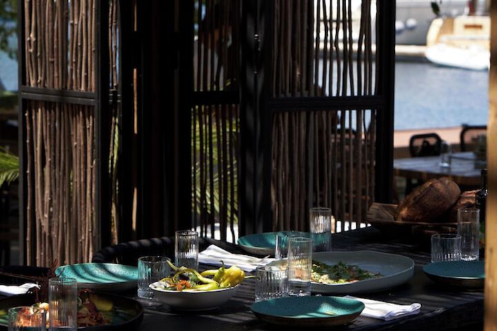 Dining 116 of 194