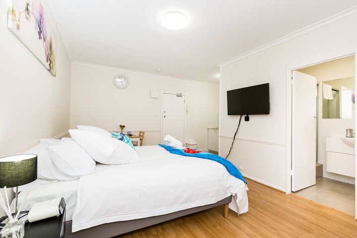 Room 3 of 14