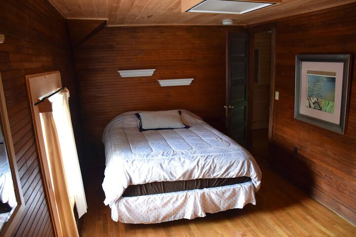 Room 11 of 34