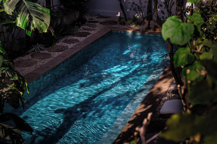 Pool 111 of 190