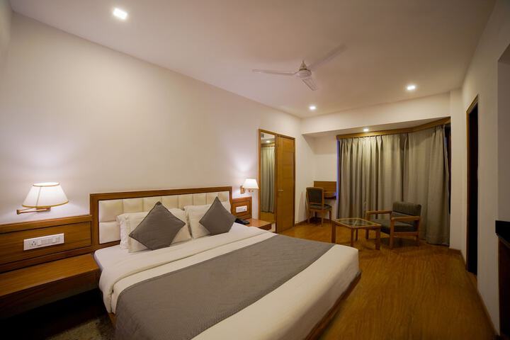 Room 12 of 79