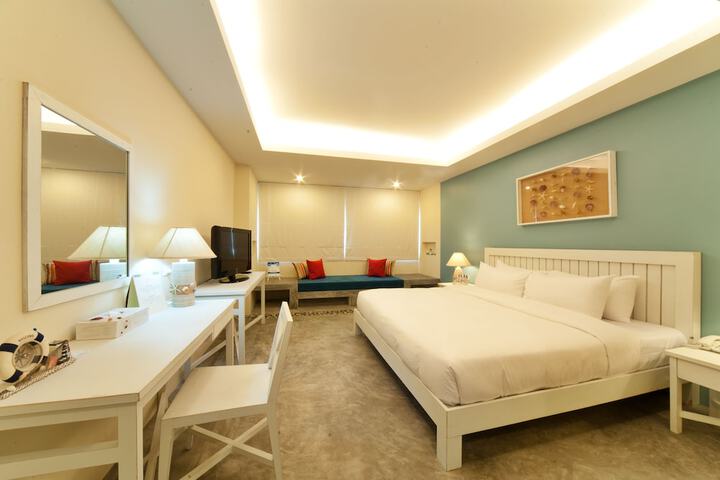 Room 3 of 74