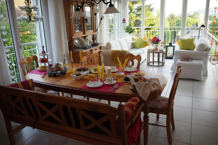 Dining 15 of 15