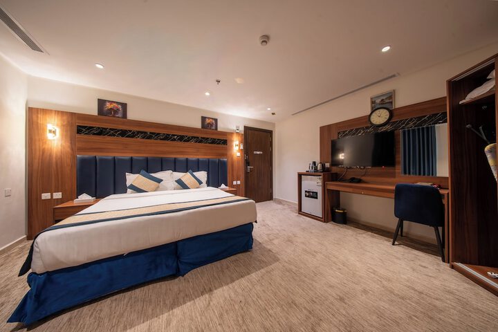 Room 8 of 53
