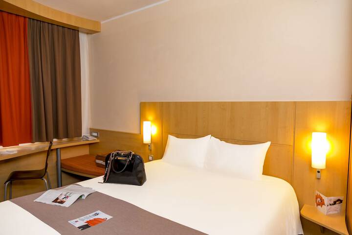 Room 7 of 31