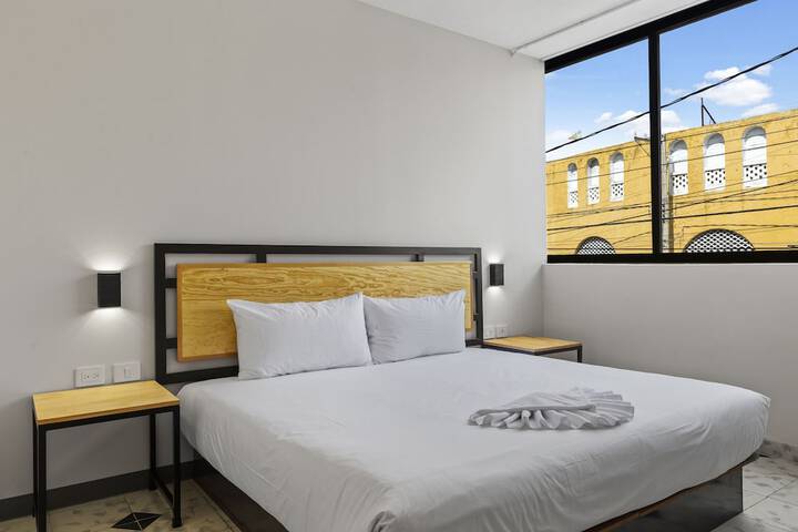 Room 3 of 40