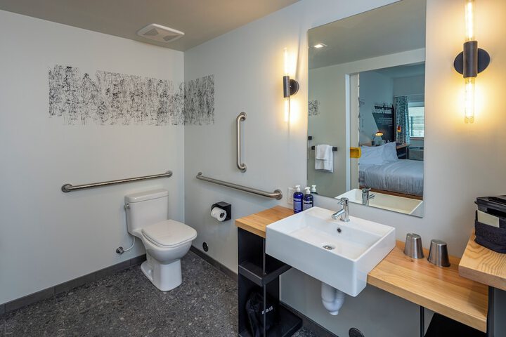 Room 44 of 55