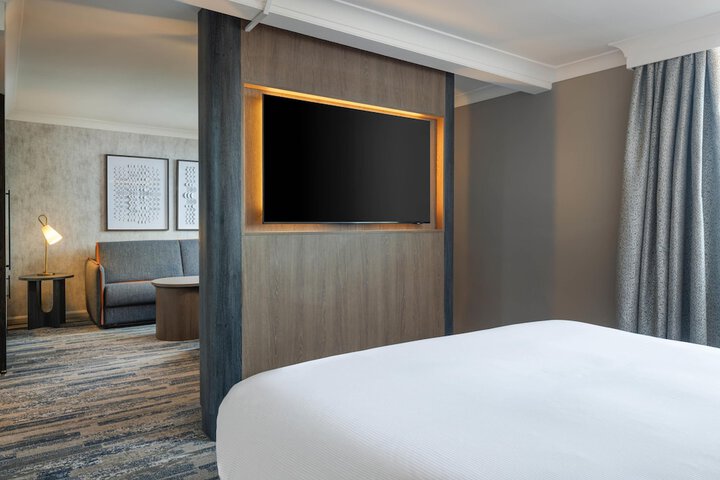 Room 25 of 105