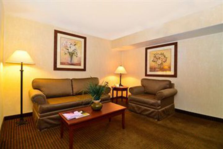 Room 28 of 38
