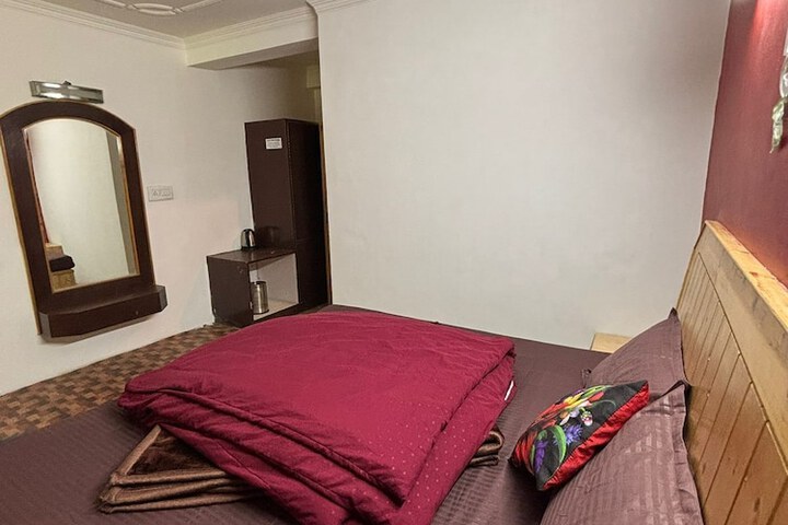 Room 20 of 28