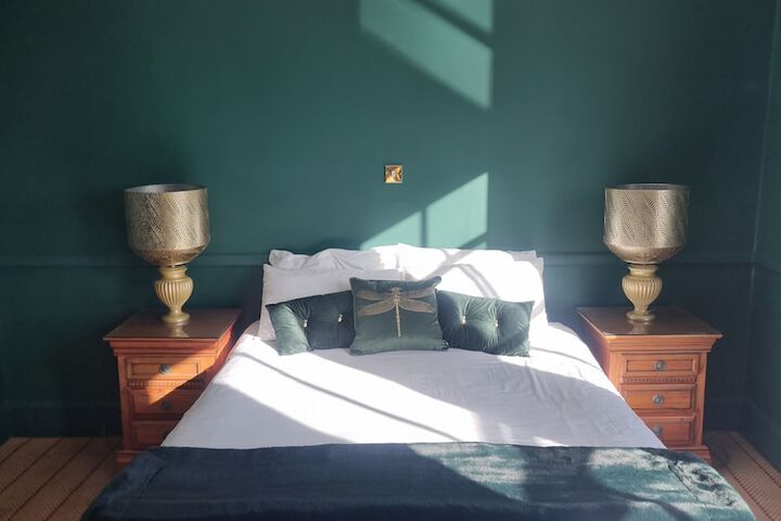 Room 5 of 33