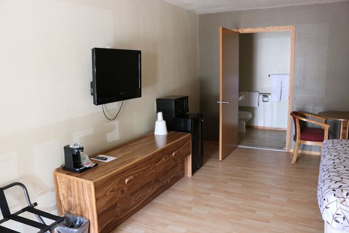 Room 12 of 79