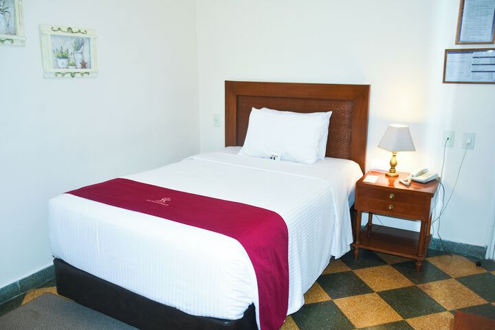 Room 7 of 43