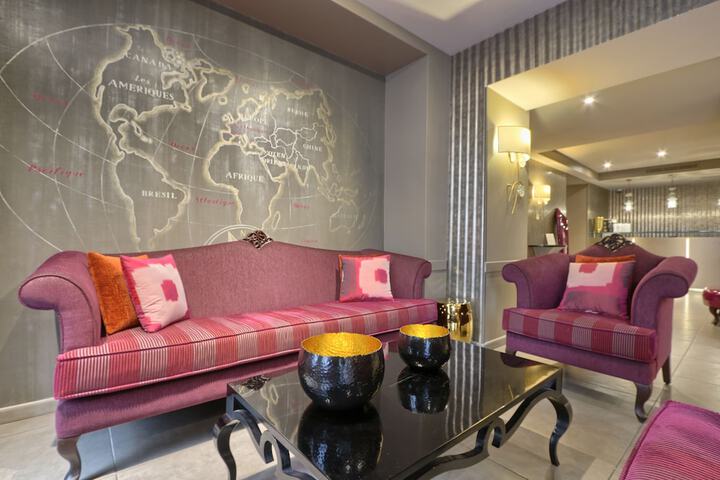 Lounge 105 of 120