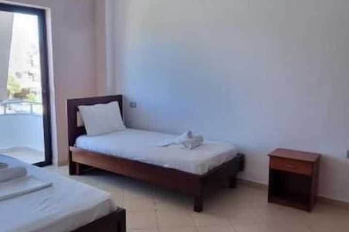 Room 15 of 30