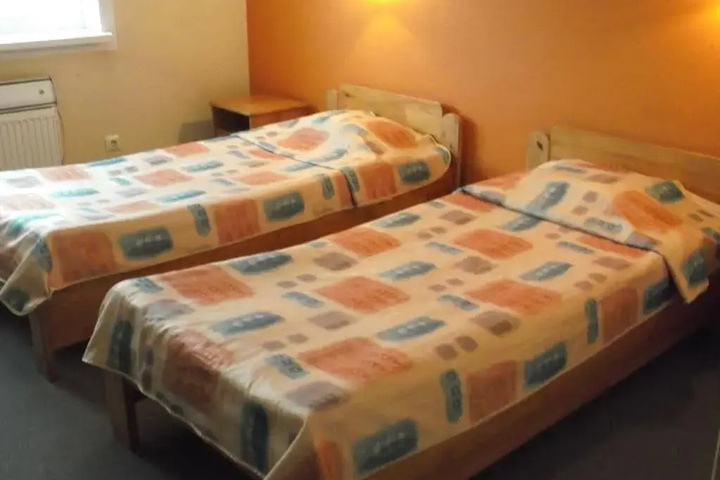 Room 2 of 20