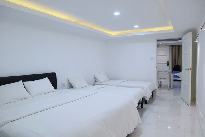 Room 16 of 117