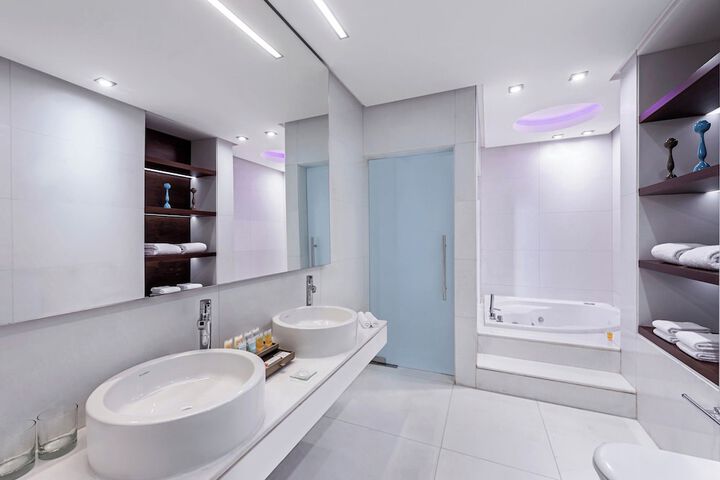 Bath Interior