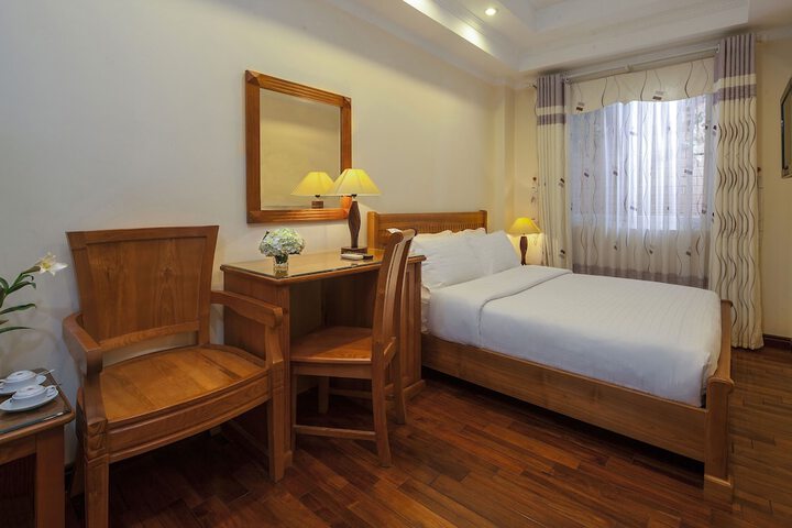 Room 7 of 30