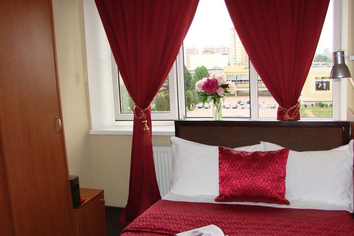 Room 10 of 53