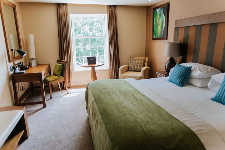 Room 3 of 65
